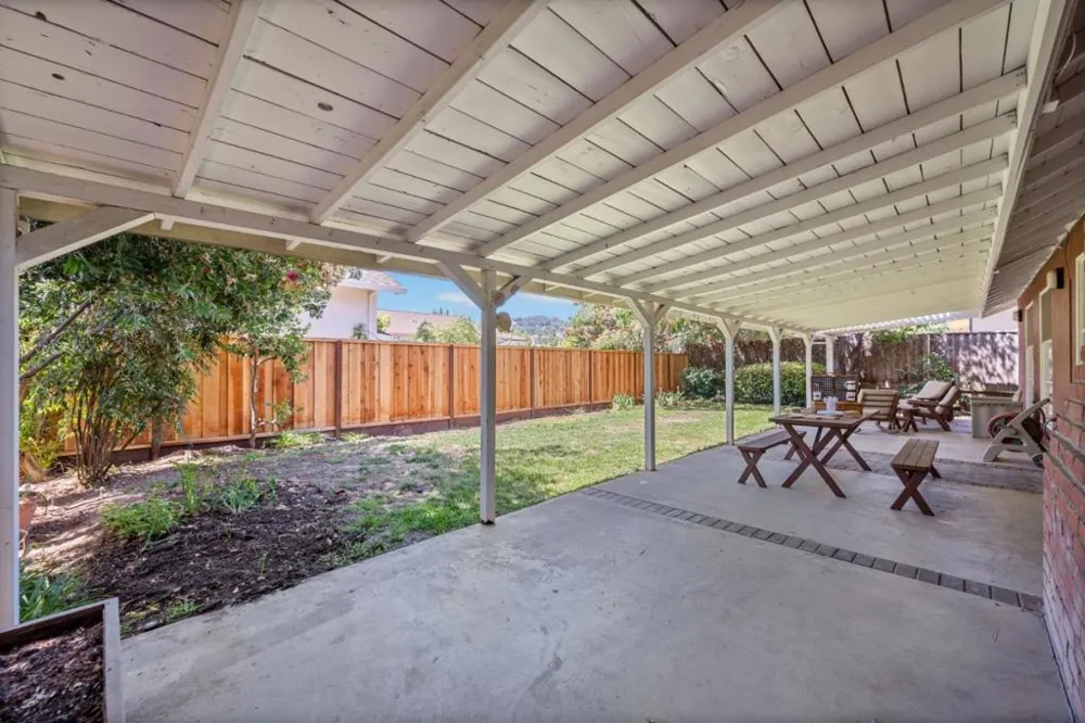 7864 Belknap Drive Cupertino, CA 95014