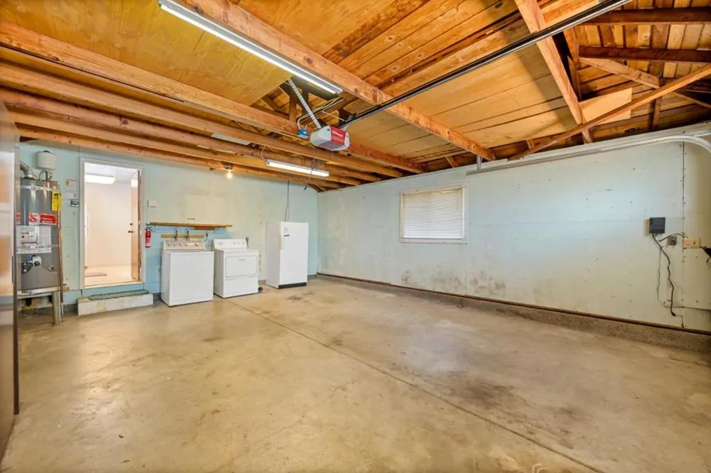 7864 Belknap Drive Cupertino, CA 95014