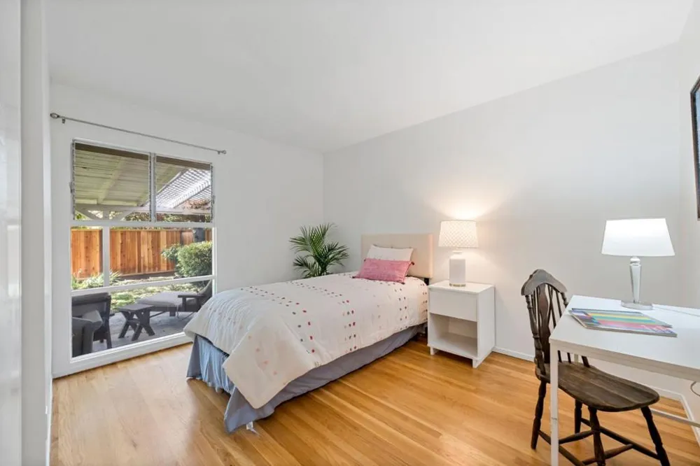 7864 Belknap Drive Cupertino, CA 95014