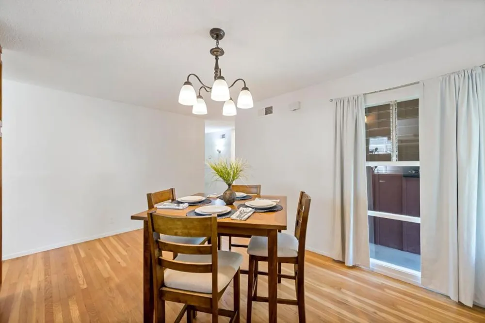 7864 Belknap Drive Cupertino, CA 95014