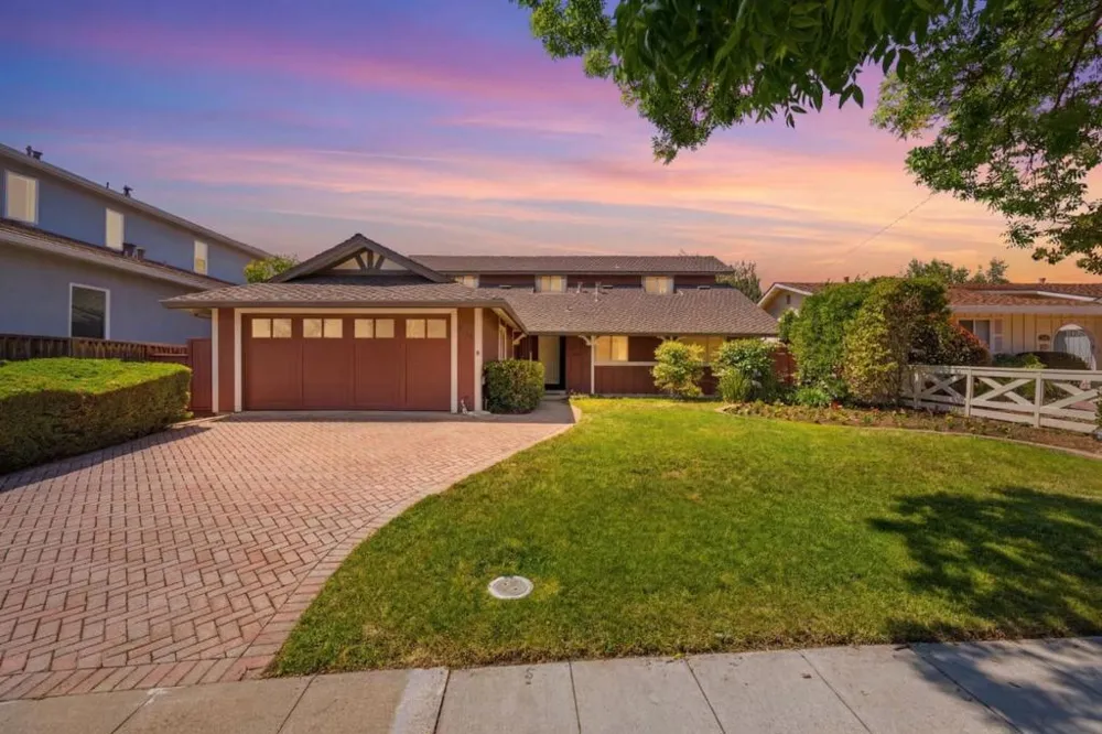 7864 Belknap Drive Cupertino, CA 95014