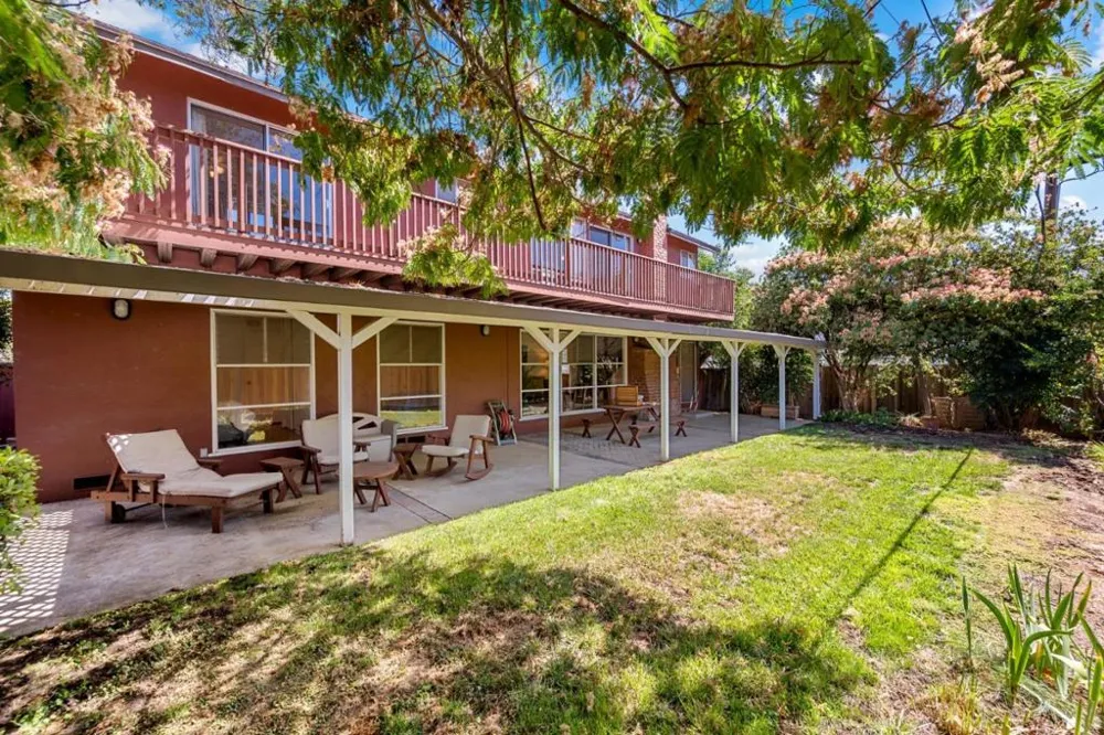 7864 Belknap Drive Cupertino, CA 95014