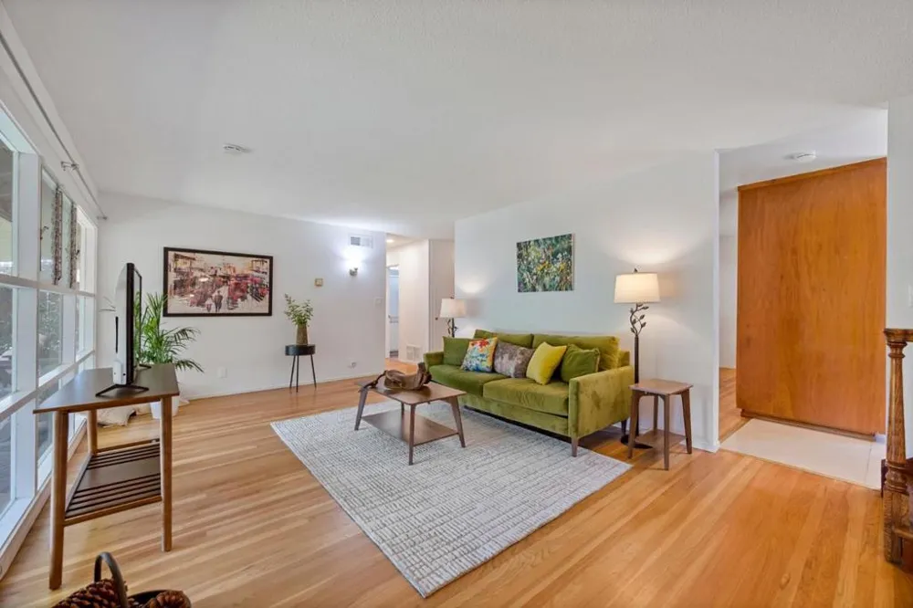 7864 Belknap Drive Cupertino, CA 95014
