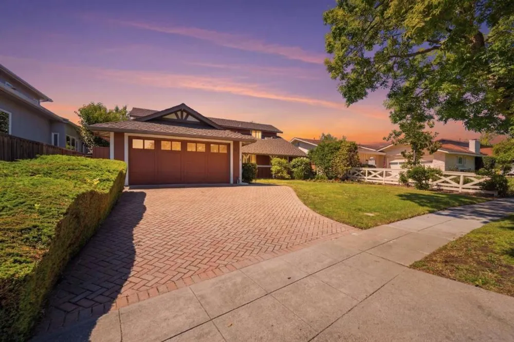 7864 Belknap Drive Cupertino, CA 95014