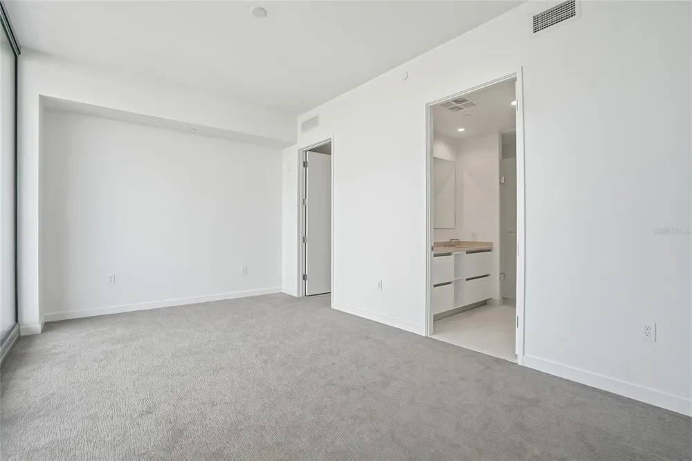 400 CENTRAL AVENUE #2008 St Petersburg, FL 33701
