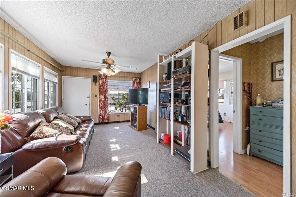 2706 W Avenue 30 Los Angeles, CA 90065