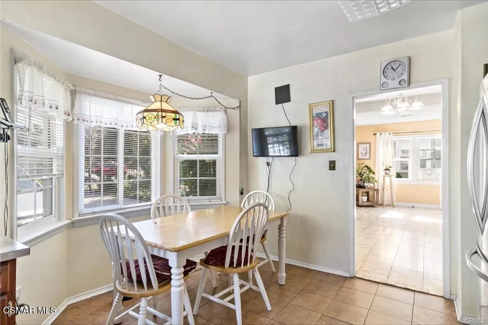 2706 W Avenue 30 Los Angeles, CA 90065