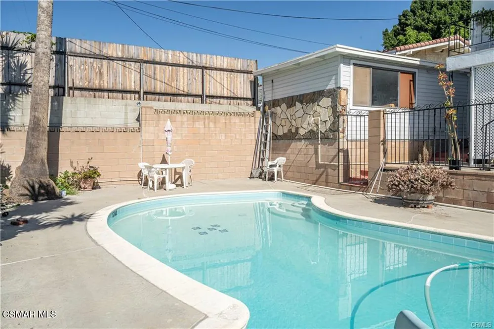 2706 W Avenue 30 Los Angeles, CA 90065