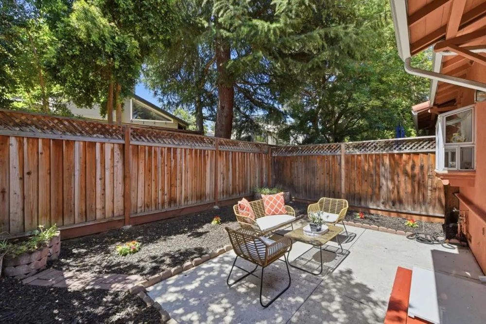 117 Gladys Avenue Mountain View, CA 94043