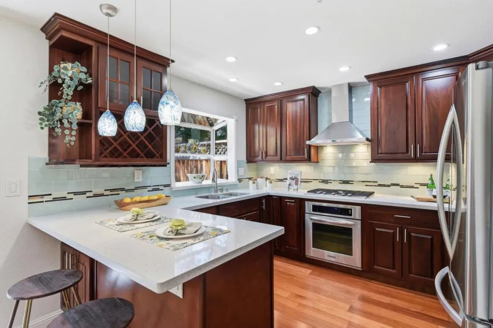 117 Gladys Avenue Mountain View, CA 94043