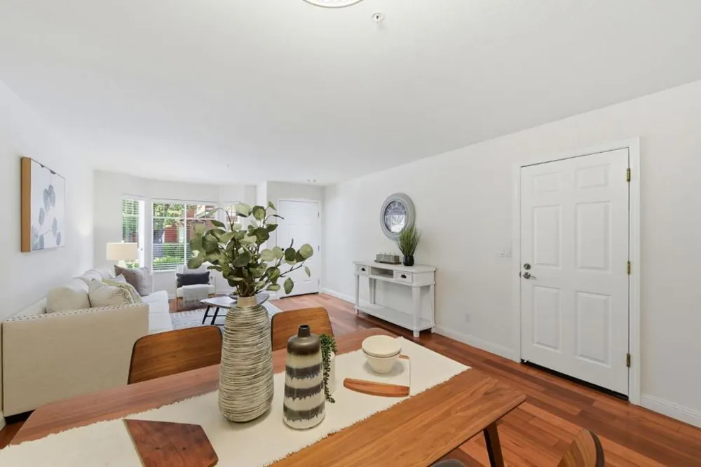 117 Gladys Avenue Mountain View, CA 94043