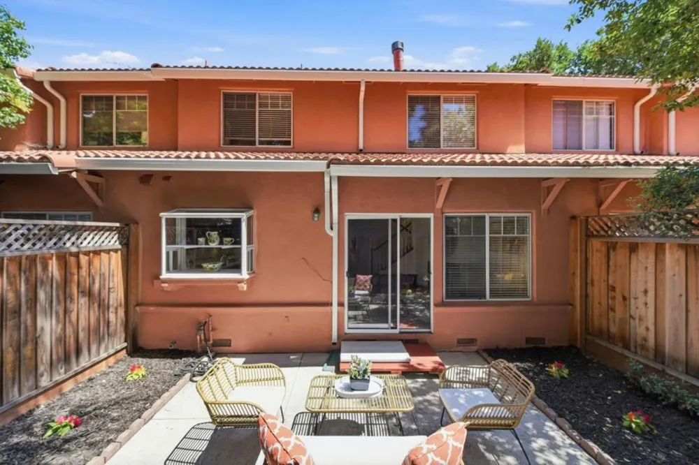 117 Gladys Avenue Mountain View, CA 94043