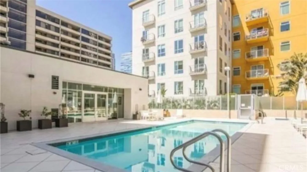 645 W 9th st. #508 Los Angeles, CA 90015