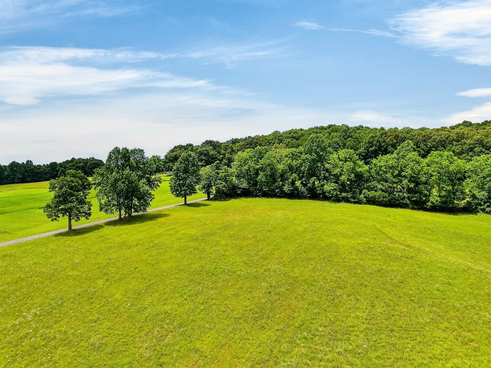 9249 Monterey Hwy Sparta, TN 38583