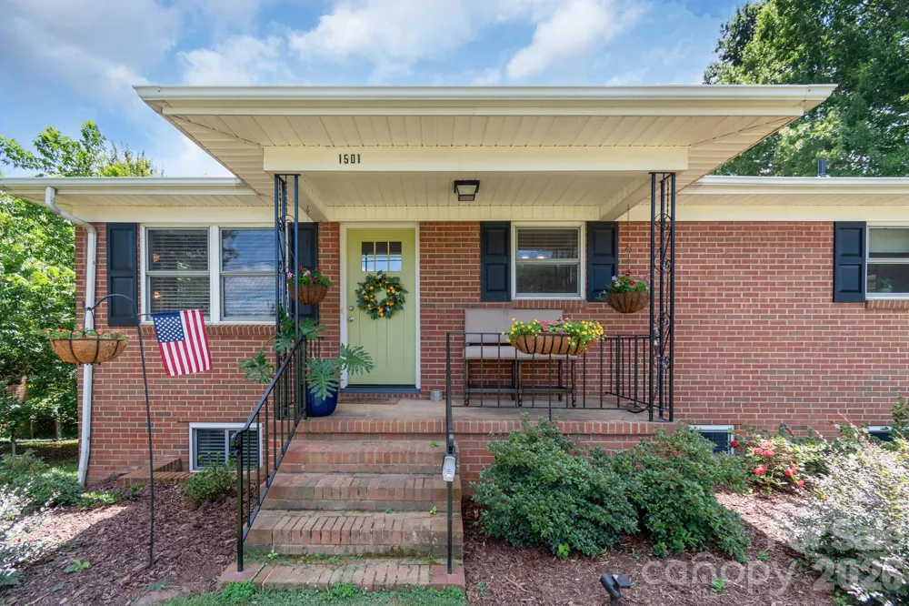 1501 Old Hickory Grove Road Mount Holly, NC 28120