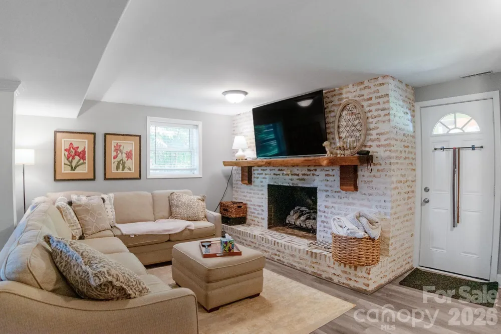 1501 Old Hickory Grove Road Mount Holly, NC 28120