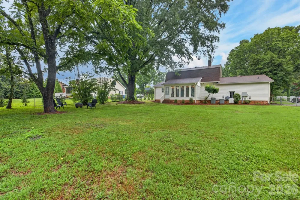 140 Raintree Road Advance, NC 27006