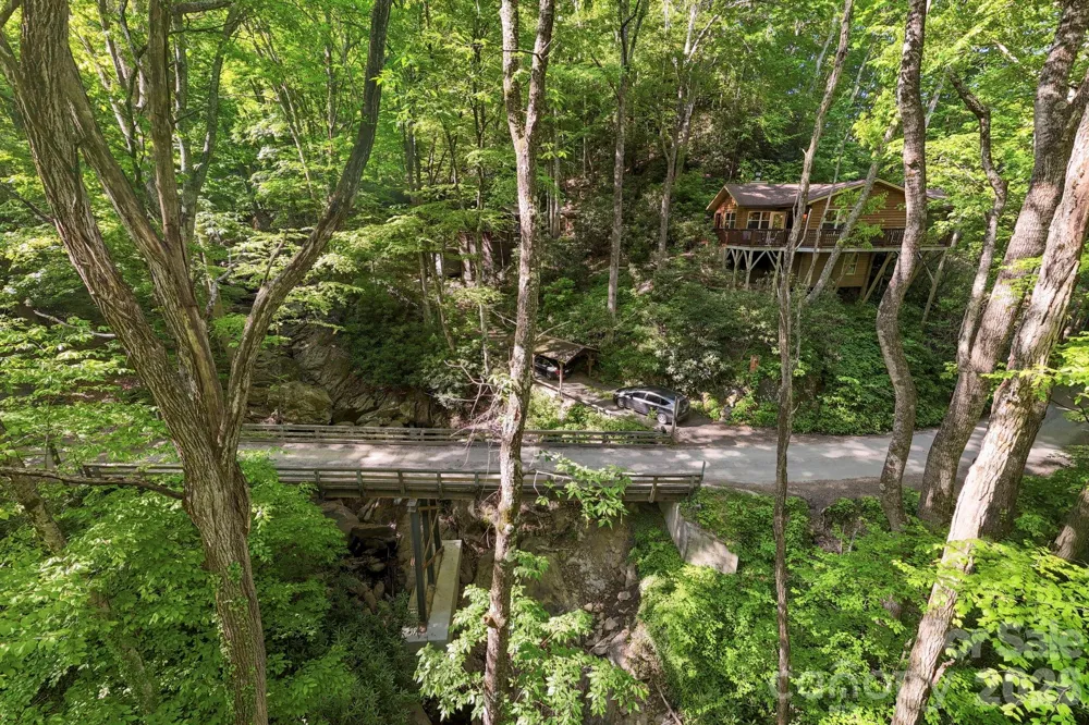 500 Winter Star Road Burnsville, NC 28714