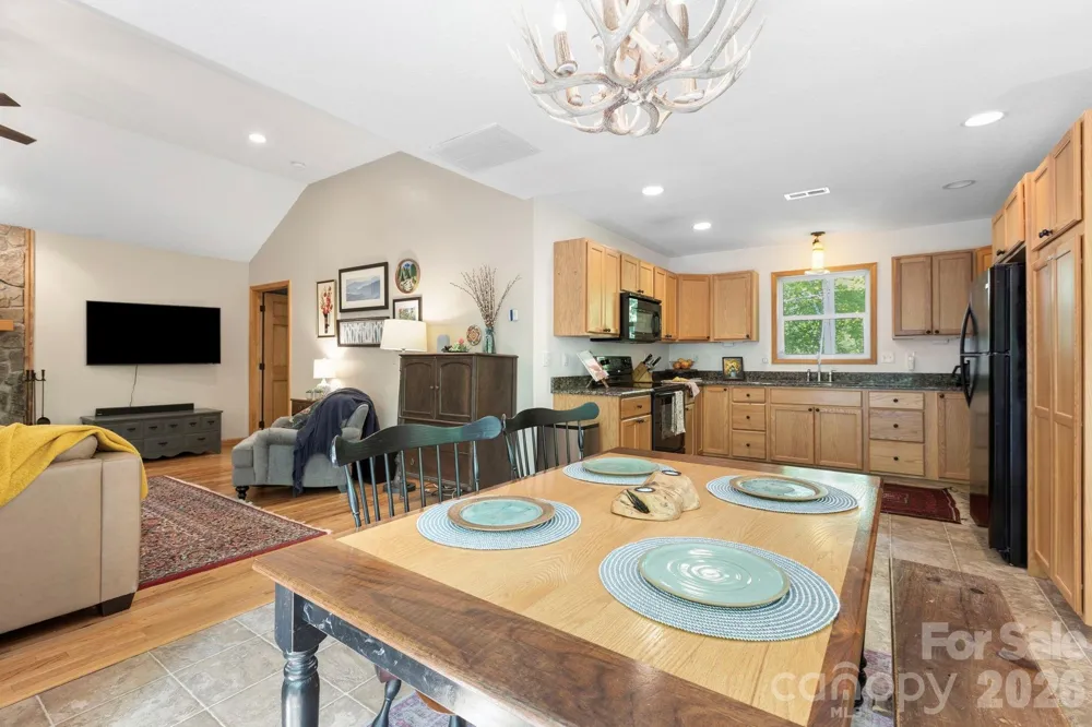 500 Winter Star Road Burnsville, NC 28714