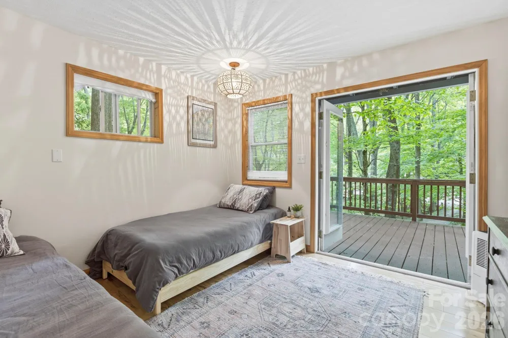 500 Winter Star Road Burnsville, NC 28714