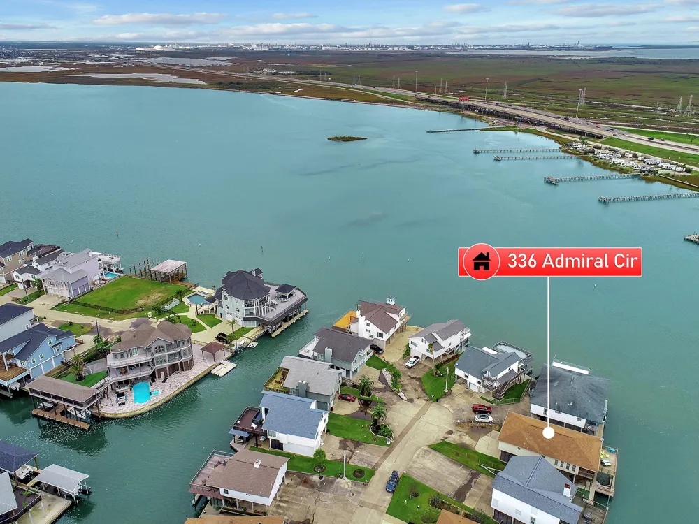 336 Admiral Circle Tiki Island, TX 77554