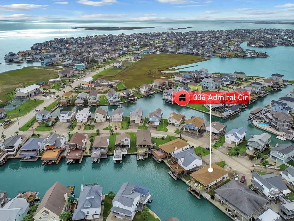 336 Admiral Circle Tiki Island, TX 77554
