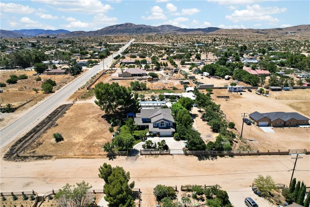 3848 E AVENUE T4 Palmdale, CA 93550