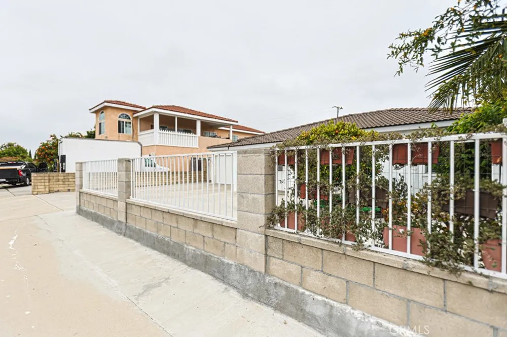 14671 Hunter Ln Midway City, CA 92655