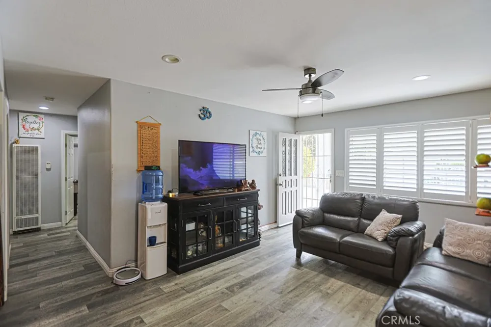 14671 Hunter Ln Midway City, CA 92655