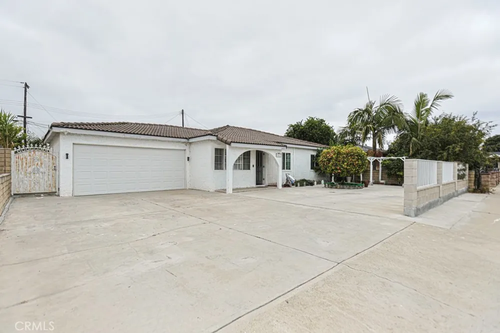 14671 Hunter Ln Midway City, CA 92655