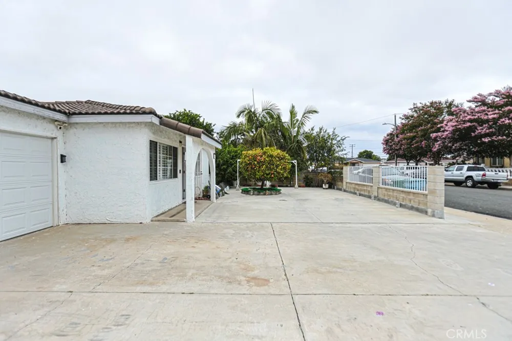 14671 Hunter Ln Midway City, CA 92655