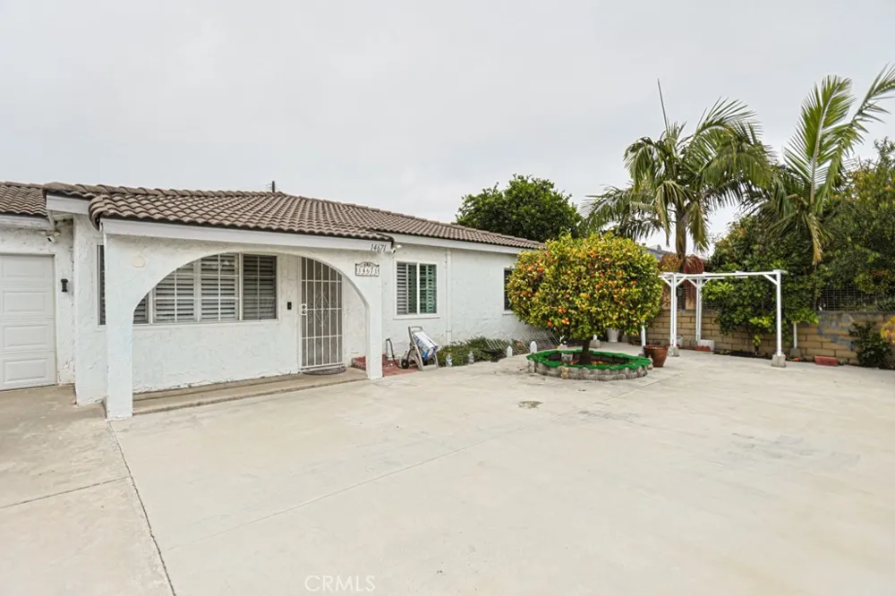14671 Hunter Ln Midway City, CA 92655