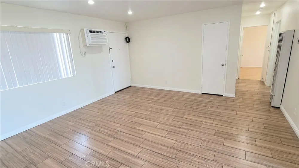 15351 Orange Avenue #26 Paramount, CA 90723