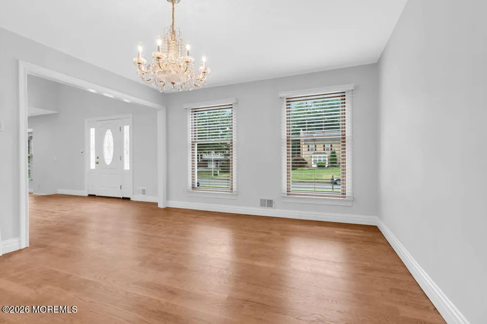 6 Oak Tree Lane Ocean, NJ 07712