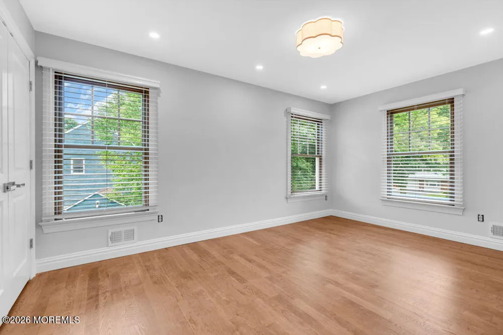 6 Oak Tree Lane Ocean, NJ 07712