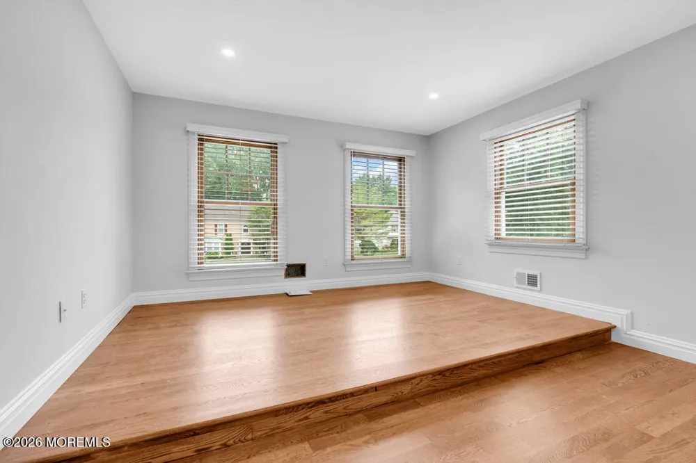 6 Oak Tree Lane Ocean, NJ 07712