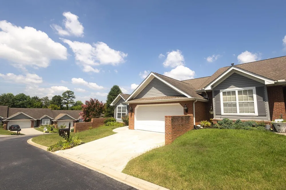 8719 Carriage House Way Knoxville, TN 37923