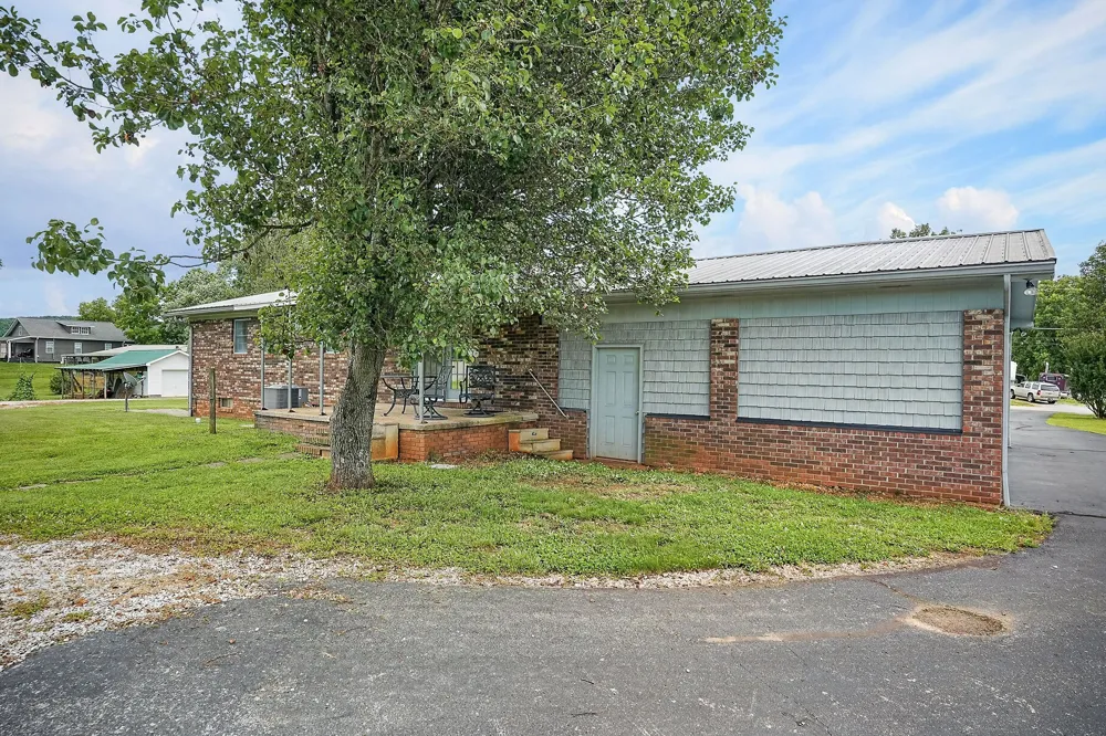 960 Country Club Rd Sparta, TN 38583