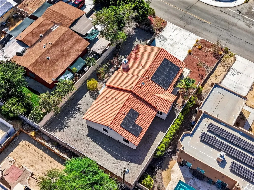 13437 Cuando Desert Hot Springs, CA 92240