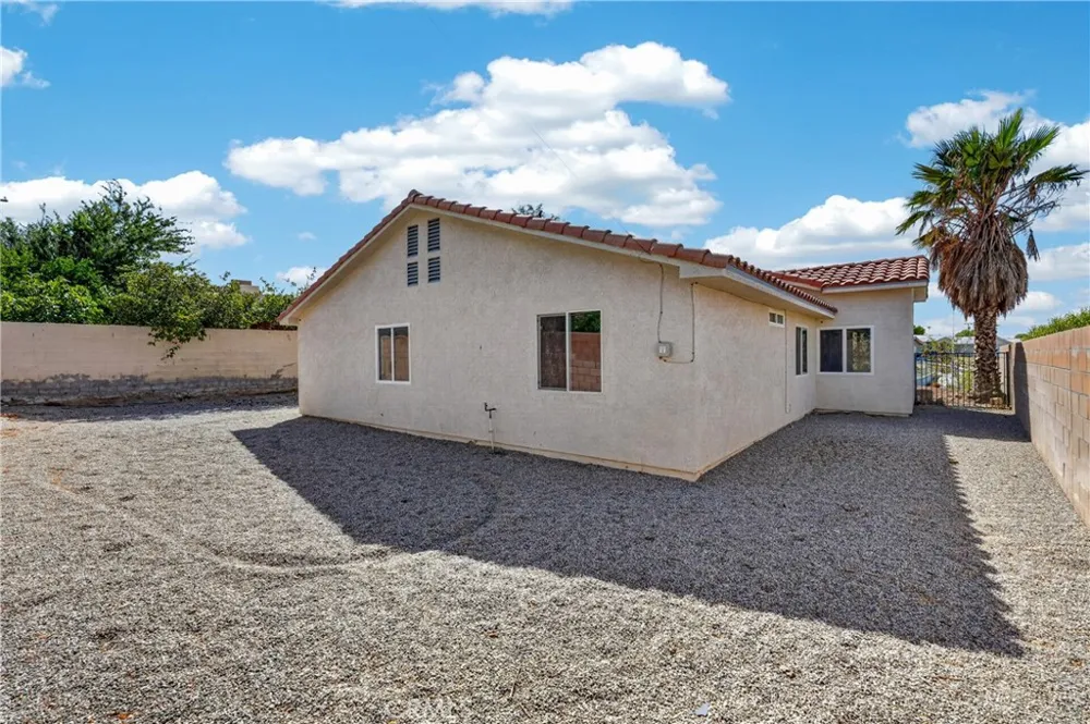 13437 Cuando Desert Hot Springs, CA 92240