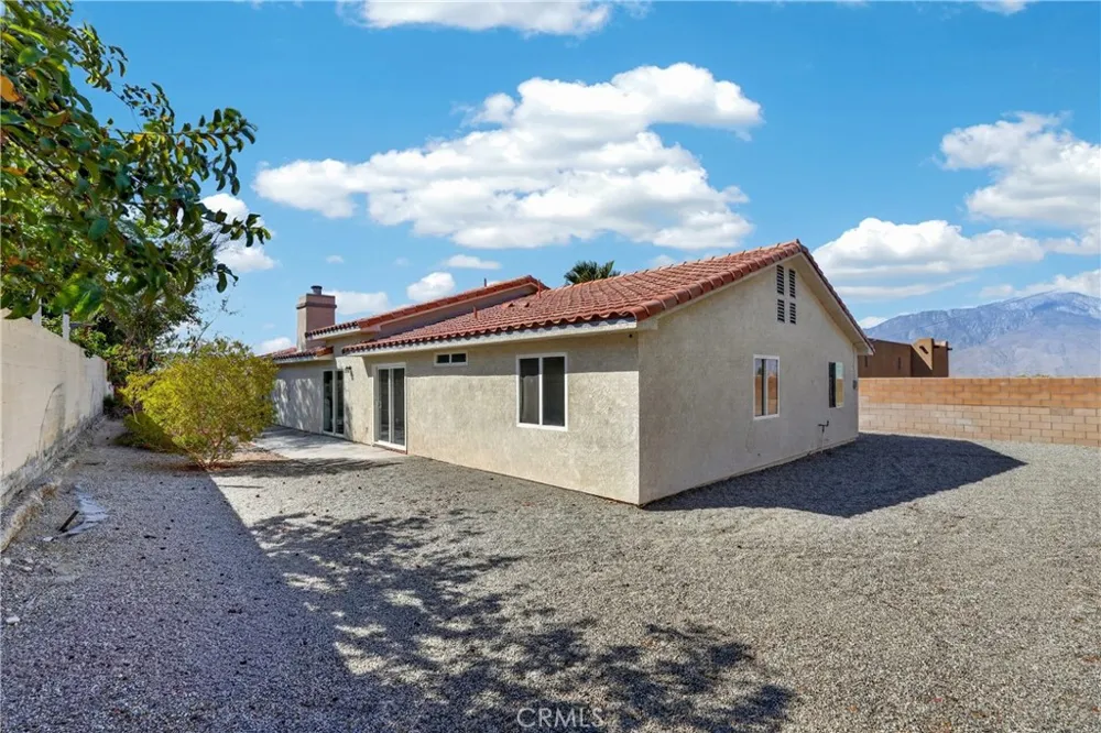 13437 Cuando Desert Hot Springs, CA 92240