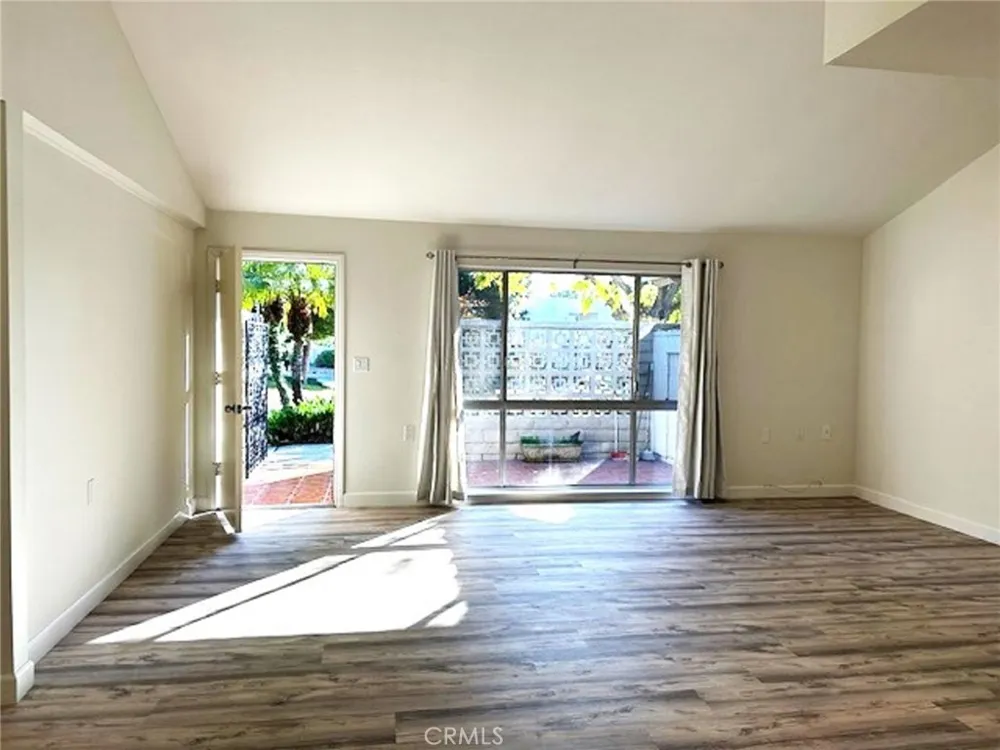 2312 Via Puerta #B Laguna Woods, CA 92637