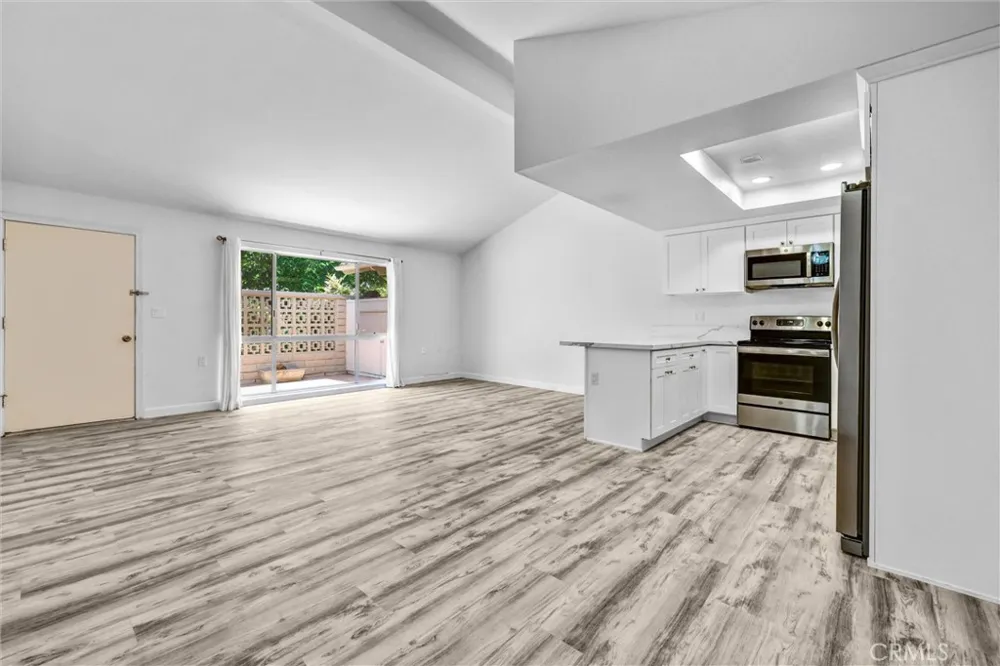 2312 Via Puerta #B Laguna Woods, CA 92637