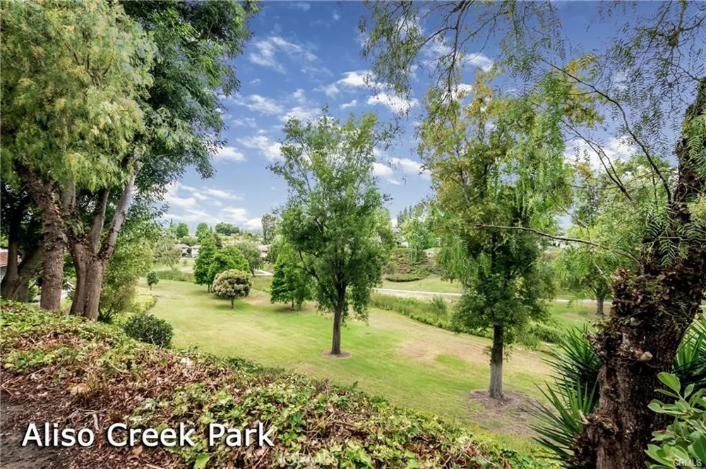 2312 Via Puerta #B Laguna Woods, CA 92637