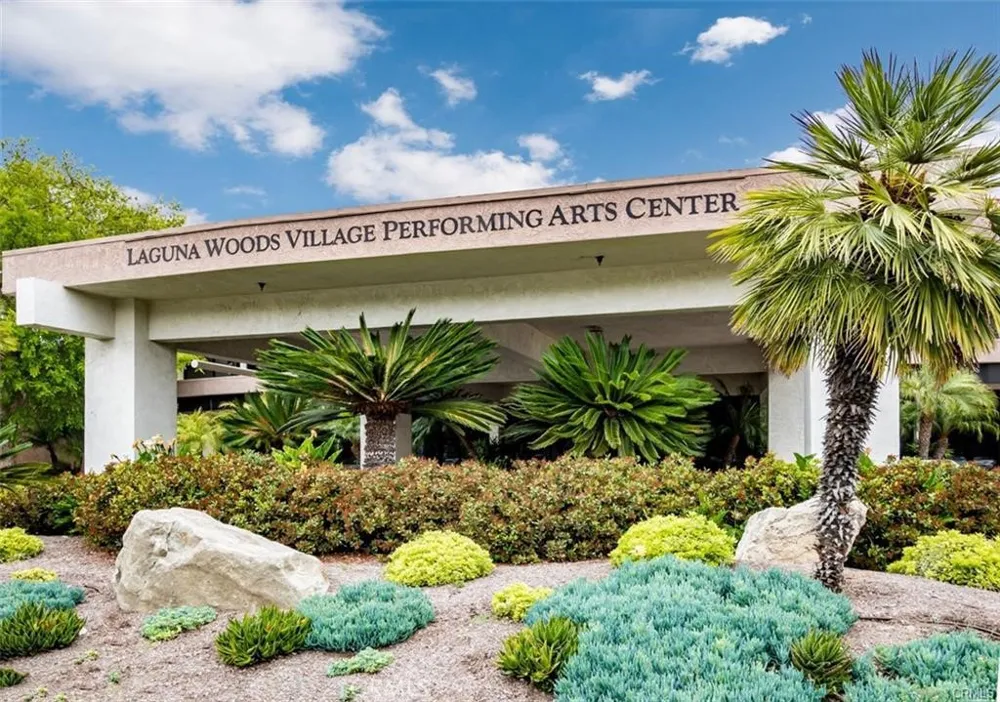 2312 Via Puerta #B Laguna Woods, CA 92637