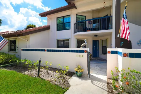 6030 SE Martinique Drive #102