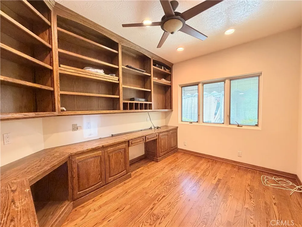 5190 Via Del Valle La Verne, CA 91750