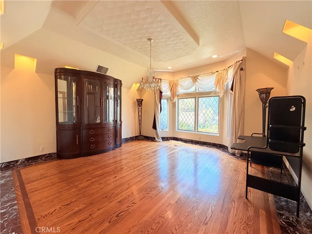 5190 Via Del Valle La Verne, CA 91750