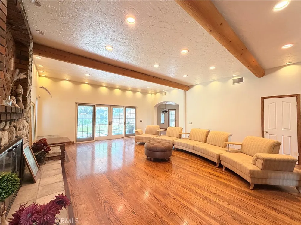 5190 Via Del Valle La Verne, CA 91750
