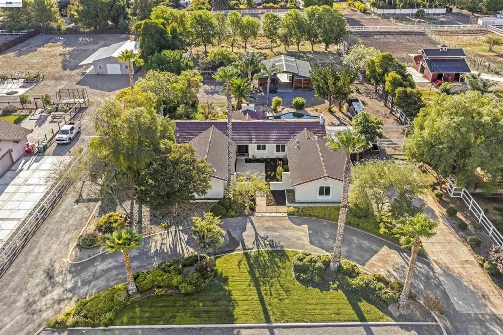 23110 Los Ranchos Dr Tracy, CA 95304